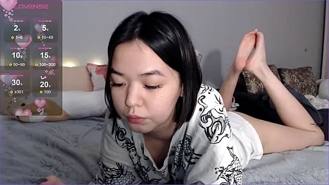 Snapshot of osaka_nia chatting on 01/11/25, 03:09 osaka nia online show from 01/11/25, 03:09