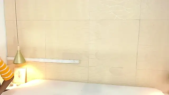 Snapshot of Chocolatte_bar chatting on 12/31/24, 12:46 Chocolatte bar online show from 12/31/24, 12:46