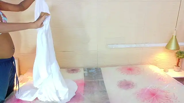 Snapshot of Chocolatte_bar chatting on 10/07/25, 02:03 Chocolatte bar online show from 10/07/25, 02:03