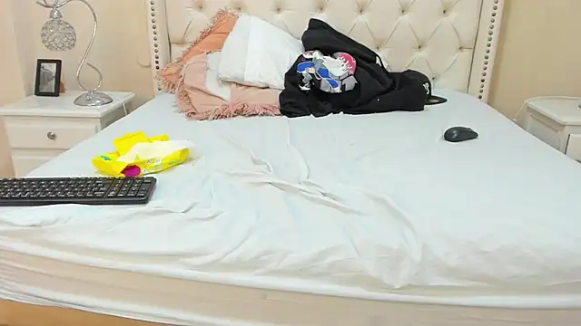 Snapshot of Matthew_Dixonn chatting on 12/08/24, 11:46 Matthew Dixonn online show from 12/08/24, 11:46