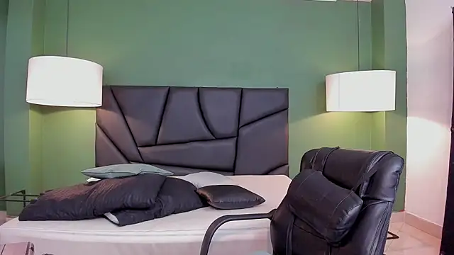 Snapshot of Matthew_Dixonn chatting on 01/17/25, 11:29 Matthew Dixonn online show from 01/17/25, 11:29