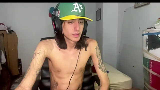 Snapshot of Matthew_Dixonn chatting on 01/23/25, 05:13 Matthew Dixonn online show from 01/23/25, 05:13