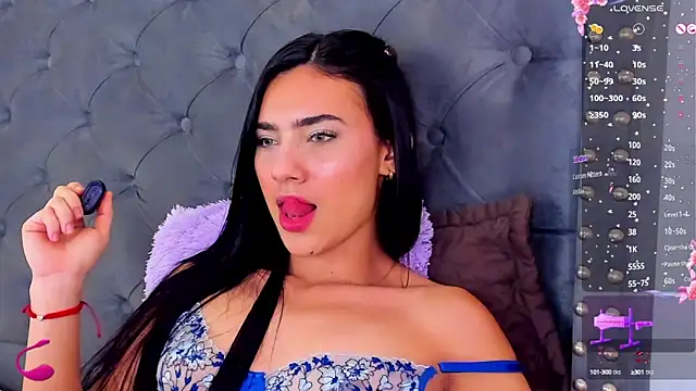 IsaValencia online show from 01/30/25, 02:06