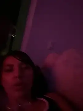 IsaValencia online show from 11/01/25, 03:41