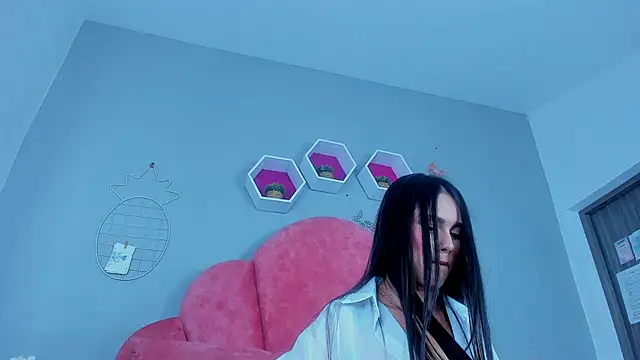 Snapshot of StefanyWilliams_ chatting on 02/21/25, 02:39 StefanyWilliams  online show from 02/21/25, 02:39