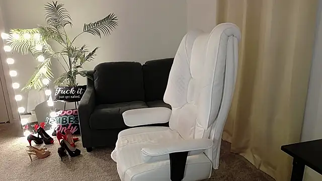 YourMarthaMayer online show from 02/03/25, 06:49