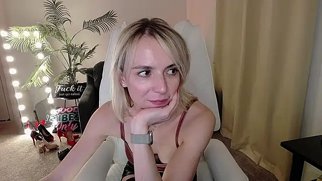 YourMarthaMayer online show from 02/14/25, 03:05