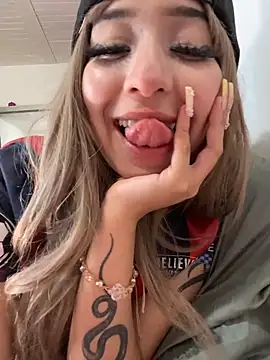 Snapshot of lunaapppp chatting on 03/21/26, 08:19 lunaapppp online show from 03/21/26, 08:19