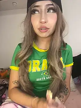 Snapshot of lunaapppp chatting on 04/14/26, 04:40 lunaapppp online show from 04/14/26, 04:40