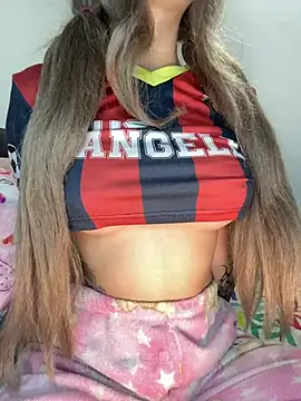 lunaapppp online show from 06/17/26, 03:09