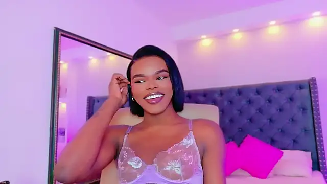 CamiEstrada online show from 09/25/25, 07:45