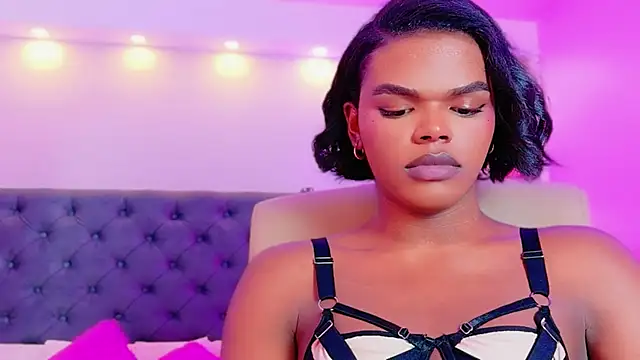 CamiEstrada online show from 09/25/25, 08:01