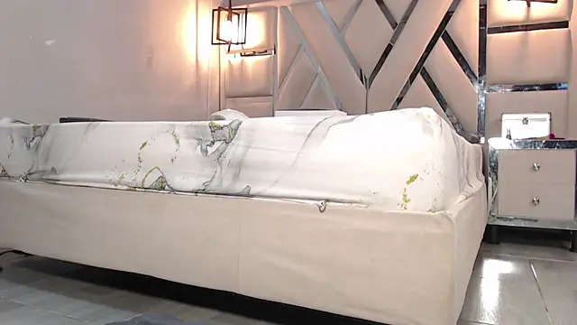 Luna Florez online show from 01/14/25, 11:16