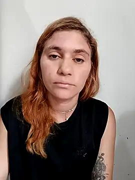 Snapshot of Scarlett-Leh chatting on 12/27/24, 03:04 Scarlett-Leh online show from 12/27/24, 03:04