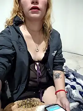 Snapshot of Scarlett-Leh chatting on 01/20/25, 05:04 Scarlett-Leh online show from 01/20/25, 05:04