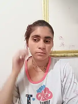 Snapshot of Scarlett-Leh chatting on 03/09/25, 05:28 Scarlett-Leh online show from 03/09/25, 05:28