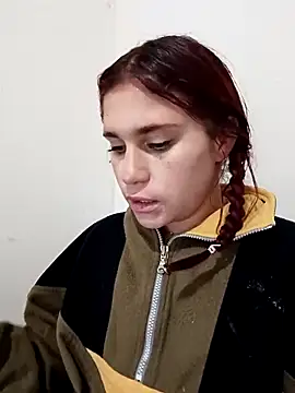 Snapshot of Scarlett-Leh chatting on 03/20/25, 02:51 Scarlett-Leh online show from 03/20/25, 02:51