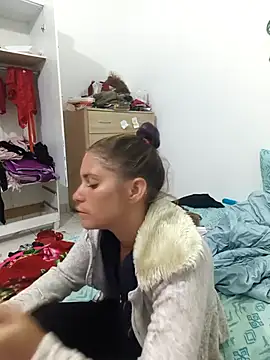 Snapshot of Scarlett-Leh chatting on 11/23/25, 05:40 Scarlett-Leh online show from 11/23/25, 05:40