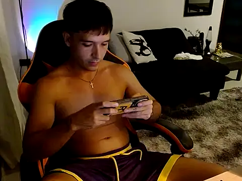 Snapshot of zeth_666 chatting on 10/11/25, 02:33 zeth 666 online show from 10/11/25, 02:33