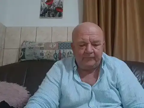 Snapshot of fullballs6 chatting on 12/21/24, 02:52 fullballs6 online show from 12/21/24, 02:52