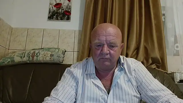 Snapshot of fullballs6 chatting on 09/20/25, 02:12 fullballs6 online show from 09/20/25, 02:12