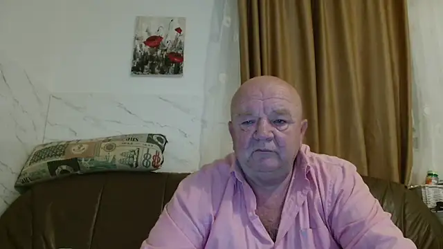 Snapshot of fullballs6 chatting on 11/28/25, 03:09 fullballs6 online show from 11/28/25, 03:09