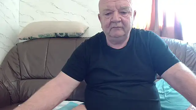 Snapshot of fullballs6 chatting on 03/05/26, 08:43 fullballs6 online show from 03/05/26, 08:43