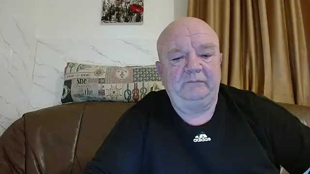 Snapshot of fullballs6 chatting on 03/19/26, 02:04 fullballs6 online show from 03/19/26, 02:04