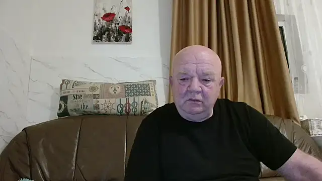 Snapshot of fullballs6 chatting on 03/20/26, 02:05 fullballs6 online show from 03/20/26, 02:05