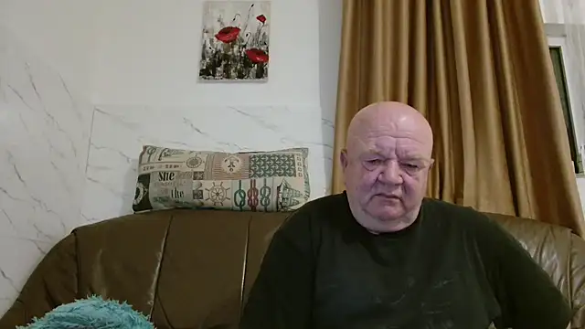 Snapshot of fullballs6 chatting on 03/24/26, 02:49 fullballs6 online show from 03/24/26, 02:49