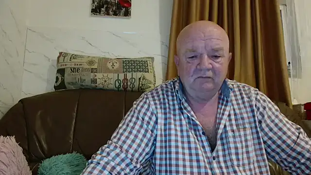 Snapshot of fullballs6 chatting on 03/27/26, 03:34 fullballs6 online show from 03/27/26, 03:34