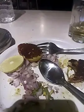 Snapshot of wildfox566 chatting on 11/30/25, 04:44 wildfox566 online show from 11/30/25, 04:44