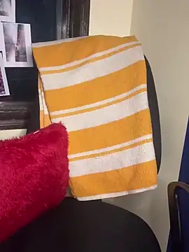 Snapshot of simrann_69 chatting on 12/21/24, 02:37 simrann 69 online show from 12/21/24, 02:37