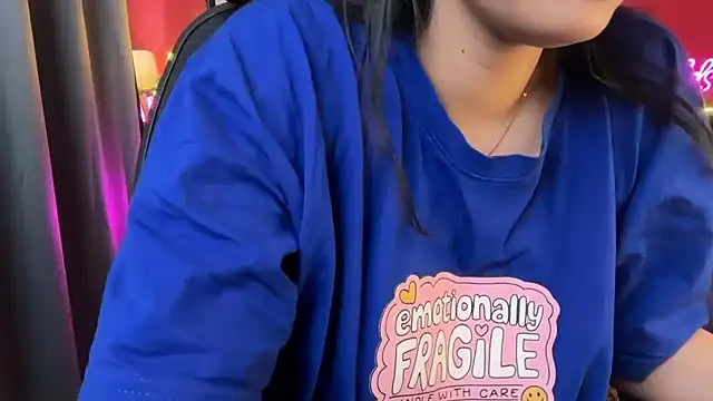 Snapshot of simrann_69 chatting on 04/04/26, 11:24 simrann 69 online show from 04/04/26, 11:24