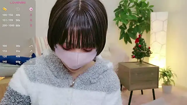 Snapshot of cohaku_329 chatting on 12/12/24, 11:18 cohaku 329 online show from 12/12/24, 11:18