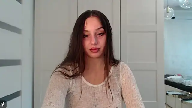 Snapshot of courtneyPerfect chatting on 10/23/25, 01:43 courtneyPerfect online show from 10/23/25, 01:43