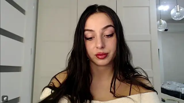 Snapshot of courtneyPerfect chatting on 12/15/25, 02:54 courtneyPerfect online show from 12/15/25, 02:54