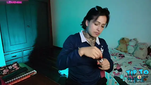 Snapshot of TinnaDawsom chatting on 12/10/24, 01:54 TinnaDawsom online show from 12/10/24, 01:54