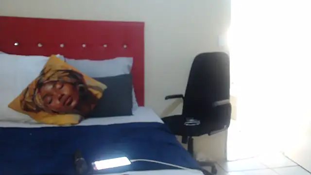 Foxybrownxx1 online show from 12/05/25, 03:48