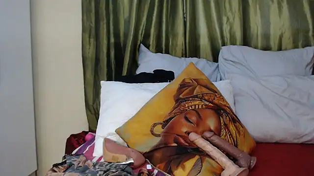 Foxybrownxx1 online show from 03/23/26, 06:23