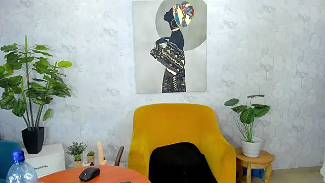 Snapshot of MirandaRossi chatting on 12/27/24, 05:42 MirandaRossi online show from 12/27/24, 05:42