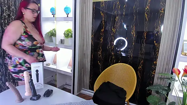 Snapshot of MirandaRossi chatting on 02/19/25, 02:23 MirandaRossi online show from 02/19/25, 02:23