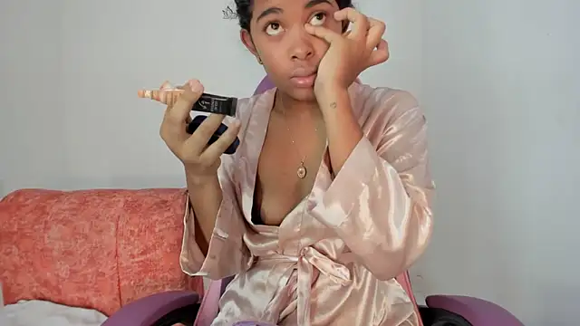 Snapshot of aitanacortes chatting on 09/21/25, 02:08 aitanacortes online show from 09/21/25, 02:08