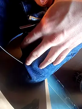 valou98 online show from 03/04/26, 04:24