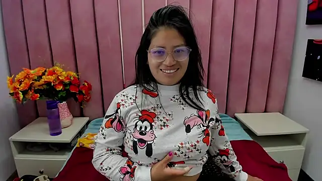 Miaa Smiith  online show from 09/25/25, 03:10