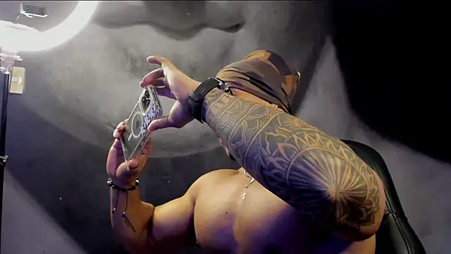 bradley smith online show from 02/20/25, 01:36