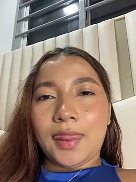 Snapshot of queen_angelique chatting on 06/07/26, 03:32 queen angelique online show from 06/07/26, 03:32