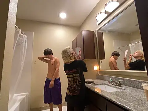 Snapshot of girlfriendmissy chatting on 01/15/25, 08:05 girlfriendmissy online show from 01/15/25, 08:05