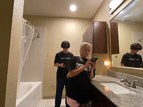 Snapshot of girlfriendmissy chatting on 01/20/25, 12:57 girlfriendmissy online show from 01/20/25, 12:57