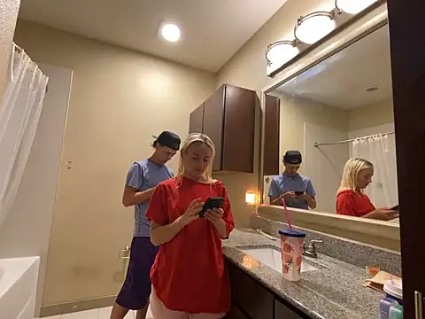 Snapshot of girlfriendmissy chatting on 02/13/25, 08:55 girlfriendmissy online show from 02/13/25, 08:55